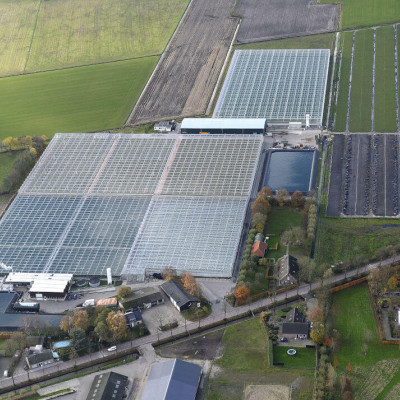 Luchtfoto glazen kas